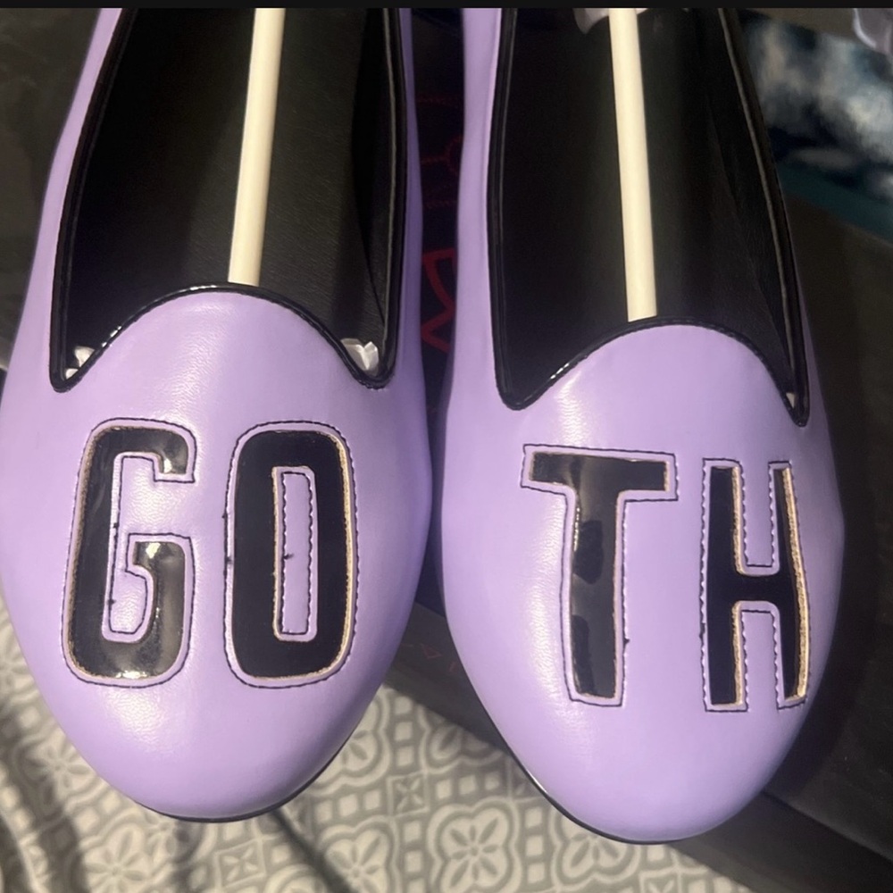 Strangecult “goth” purple flats women’s size 8
